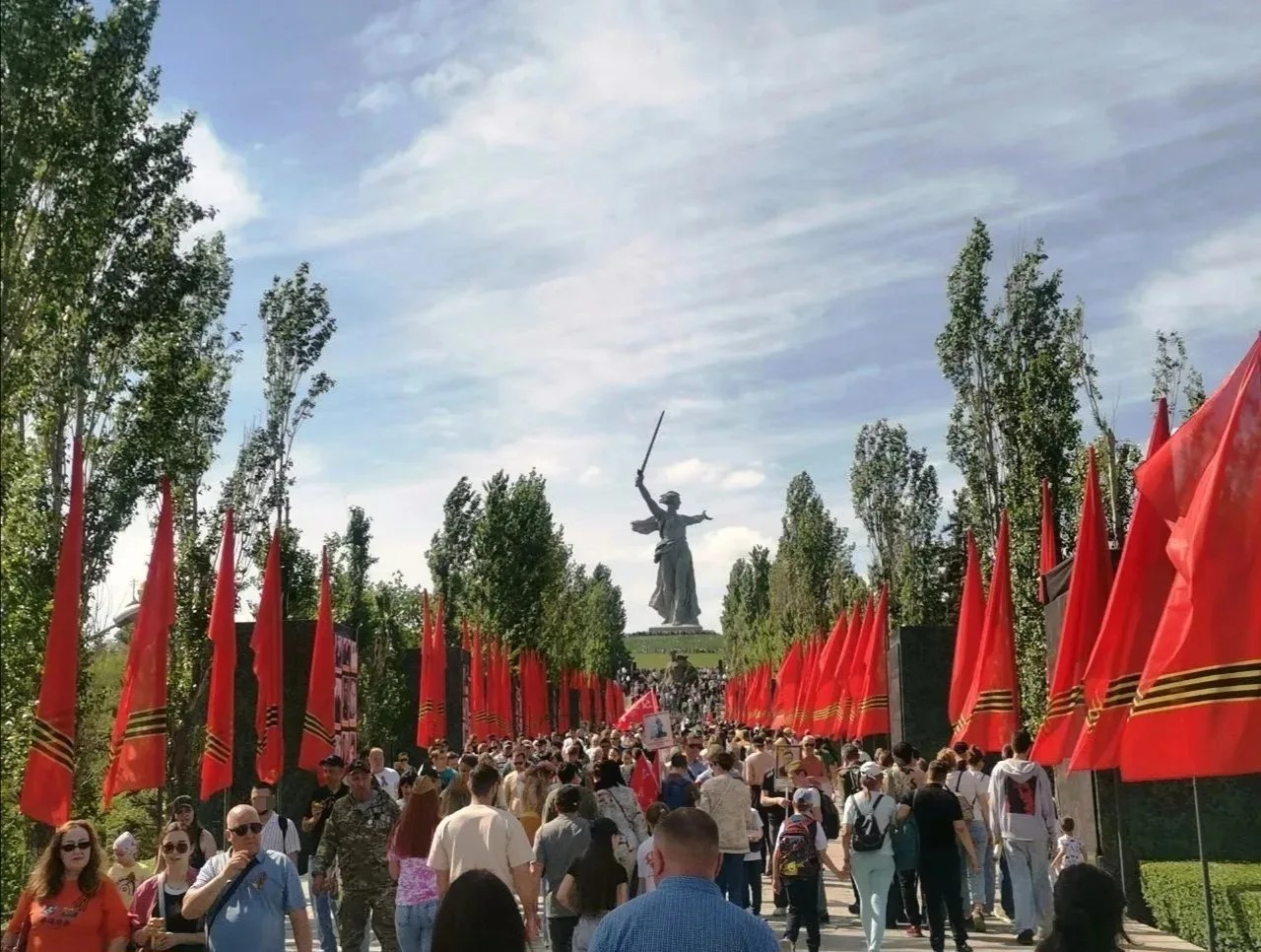 95 ВОЛГОГРАДСКИХ ВЕТЕРАНОВ-УЧАСТНИКОВ ВЕЛИКОЙ ОТЕЧЕСТВЕННОЙ ВОЙНЫ ПОЛУЧИЛИ ЕЖЕГОДНУЮ ПРАЗДНИЧНУЮ ВЫПЛАТУ КО ДНЮ ПОБЕДЫ